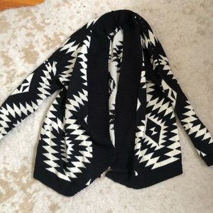 Black & White Aztec Print Cardigan Sweater